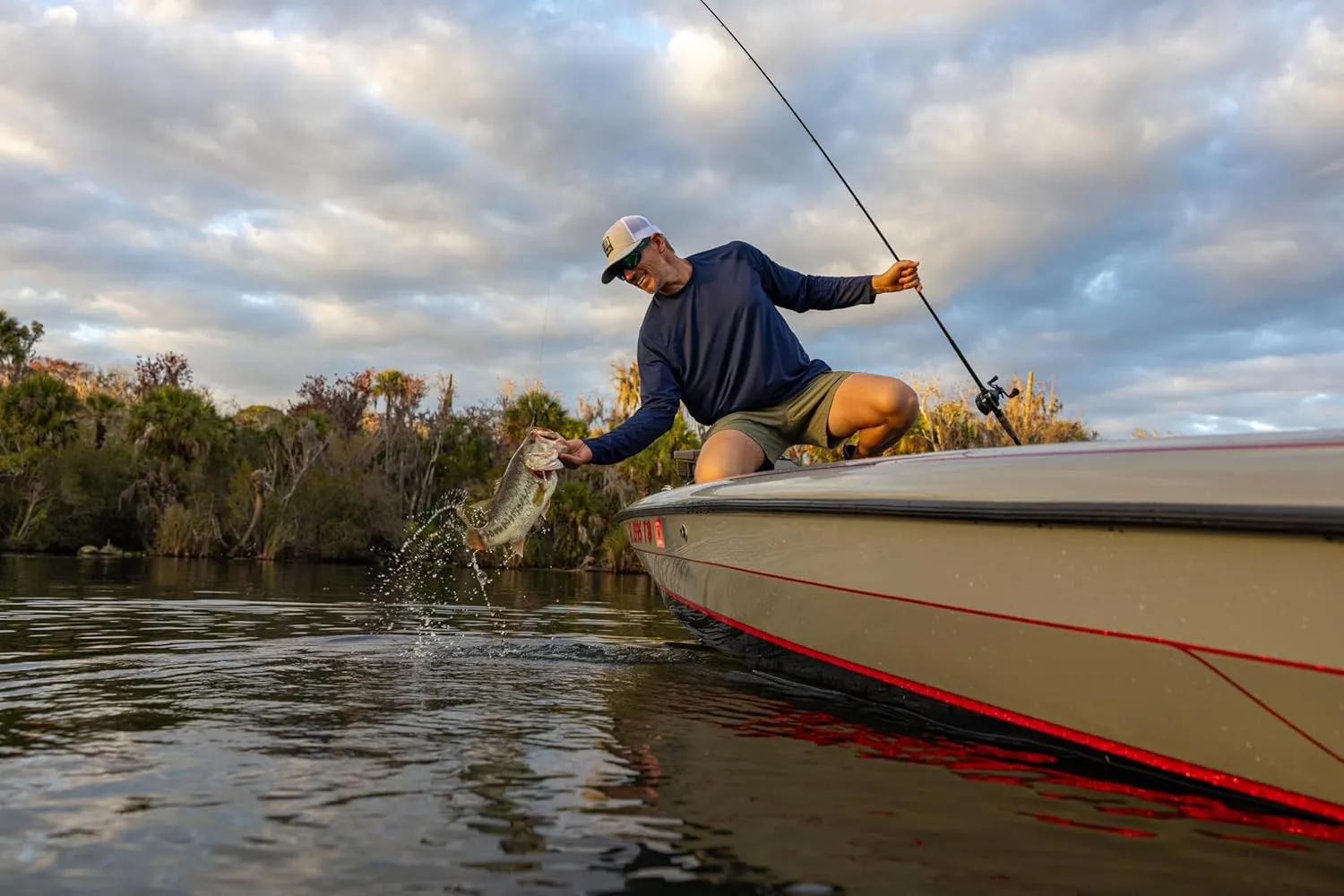 HUK Men's A1a Crew, Quick-Dry, Breathable Fishing Shirt