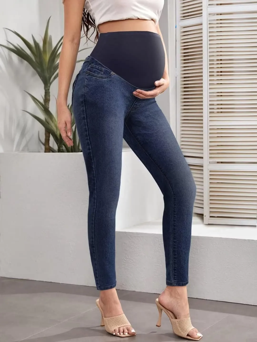 Hybrid & Company Maternity Women's Super Comfy Ultra Stretch Skinny Jeans