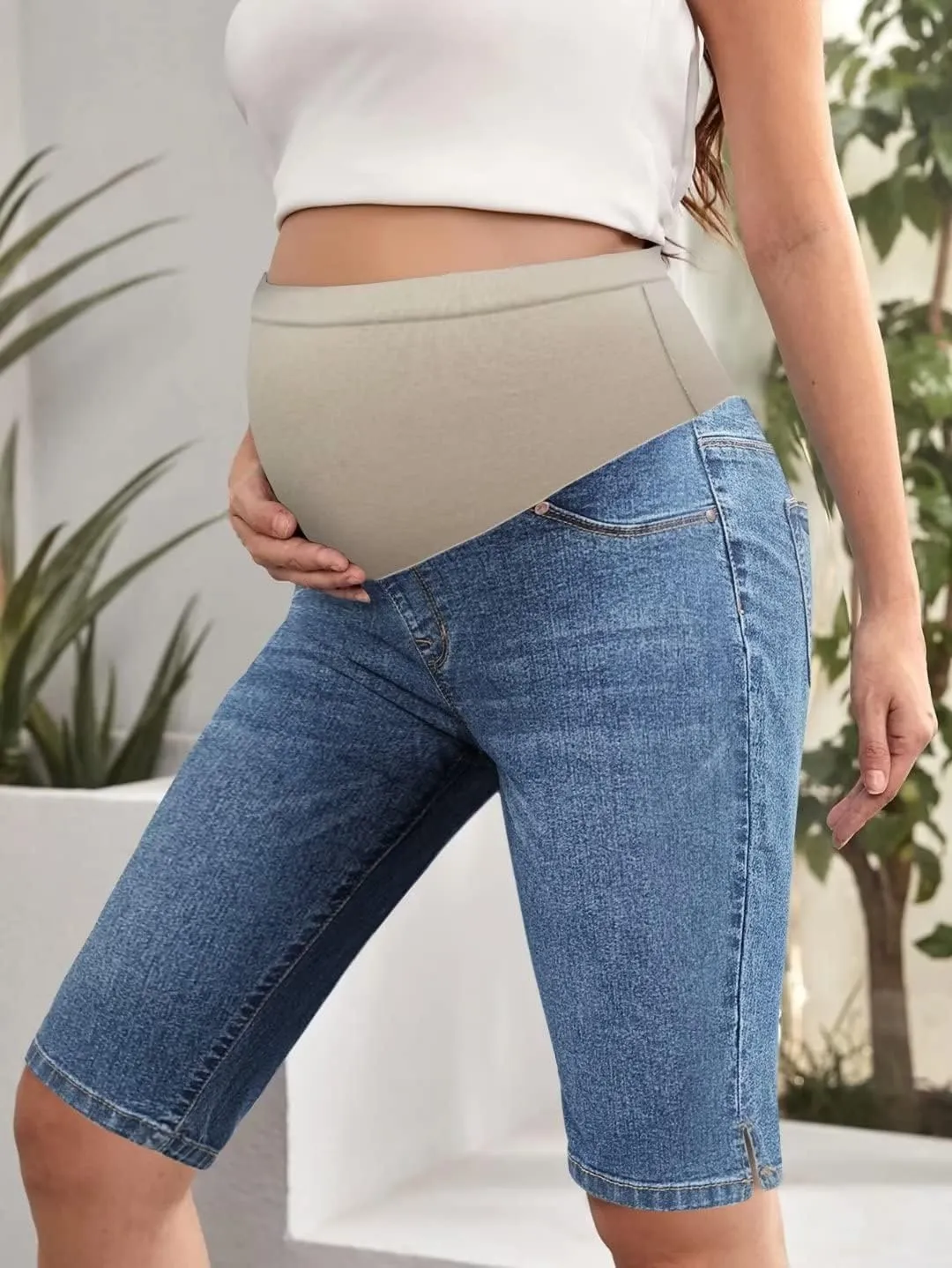 Hybrid & Company Women Super Comfy Stretch Maternity Bermuda