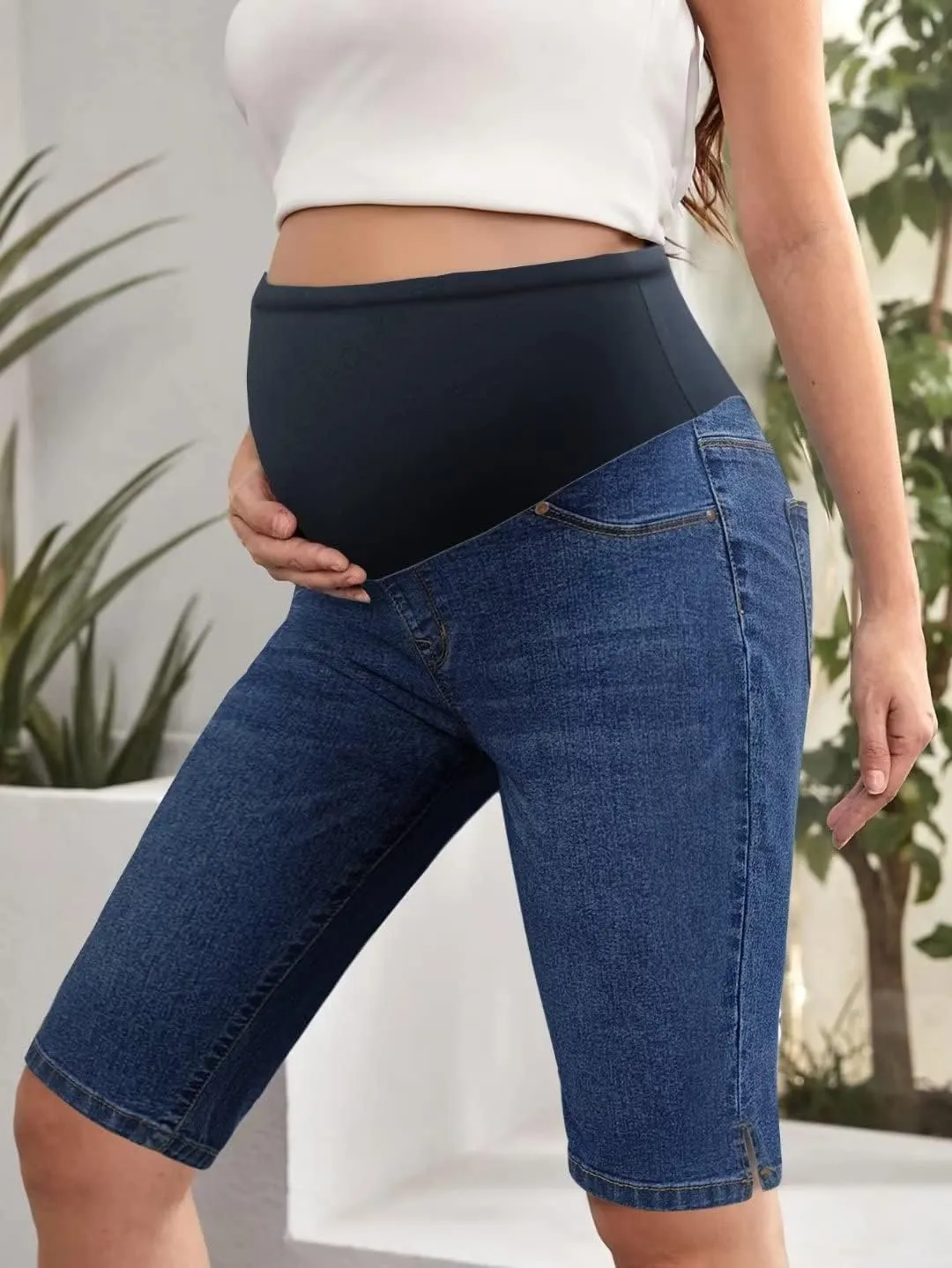 Hybrid & Company Women Super Comfy Stretch Maternity Bermuda